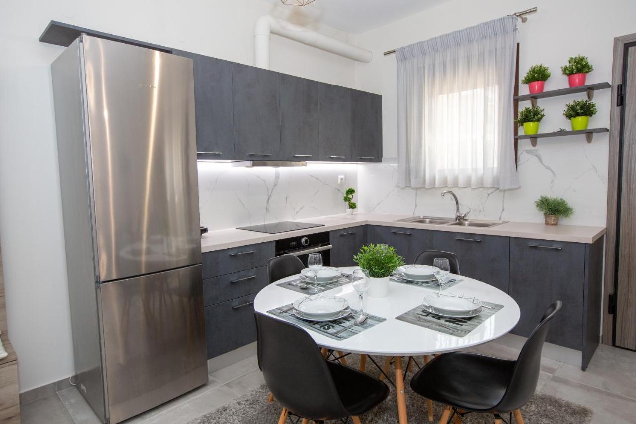 Modern Lake View Apartment Ιωάννινα Εξωτερικό φωτογραφία